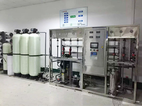 如何判斷水處理廣陵反滲透設(shè)備核心RO膜系統(tǒng)需要維護(hù)？的圖片
